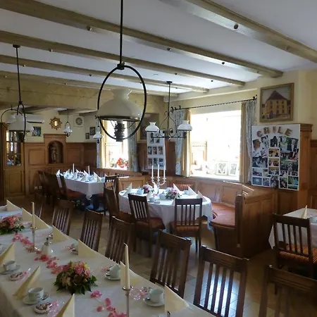 Schlosswirt Etting Hotel