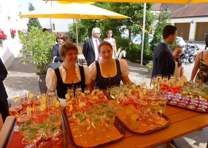 מלון Schlosswirt Etting 3*